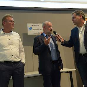 De publiciteit die het mestverwerkingssysteem Poul-AR wist te trekken met de nominatie, leidde volgens dhr. Colsen al tot concrete afspraken met pluimveehouders die geïnteresseerd zijn. Door alle procedures rond vergunningen verwacht Colsen op zijn vroegs