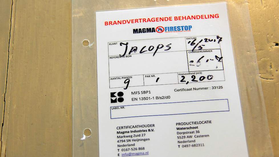Als het gebruikte balkhout heeft een brandvertragende behandeling ondergaan.