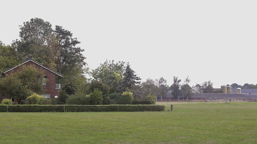 Niet de woning en de varkensstal in kwestie. Archieffoto.