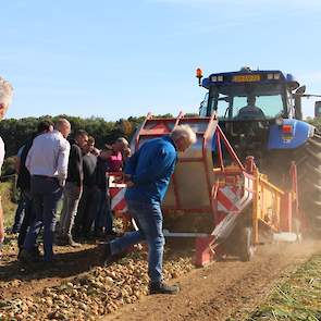 De afgelopen jaren is het Limburgse uienareaal volgens het CBS gestegen van 457 ha ha in 2010, naar 670 ha in 2015 naar 1063 ha in 2018. De ui geniet dus ook op de Limburgse akkers een stijgende populariteit.