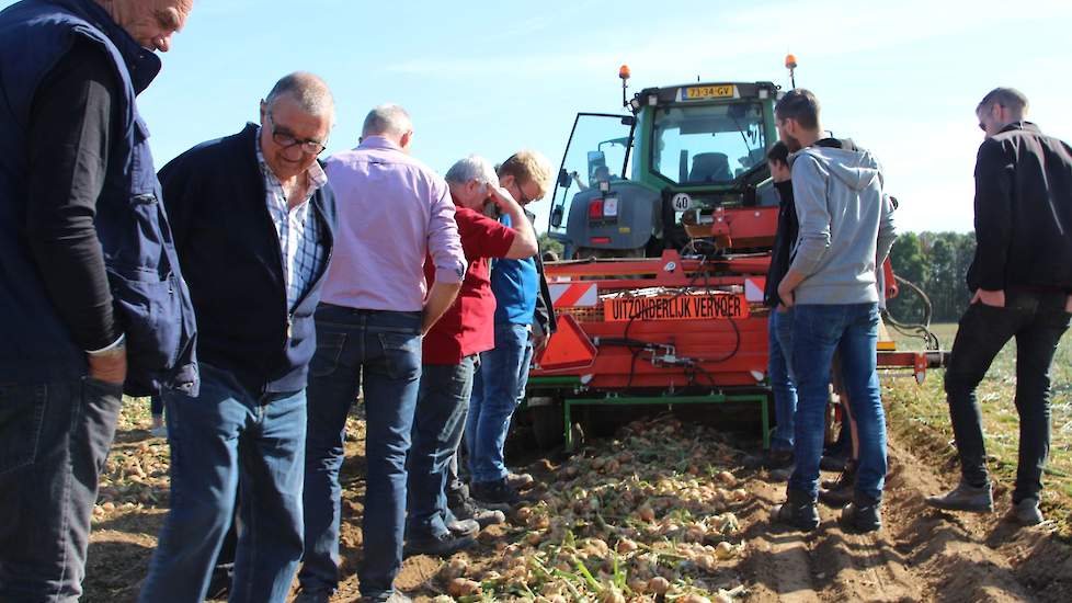 De afgelopen jaren is het Limburgse uienareaal volgens het CBS gestegen van 457 ha ha in 2010, naar 670 ha in 2015 naar 1063 ha in 2018. De ui geniet dus ook op de Limburgse akkers een stijgende populariteit.