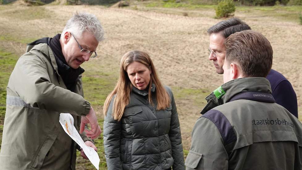 Rutte en Schouten op de Veluwe.