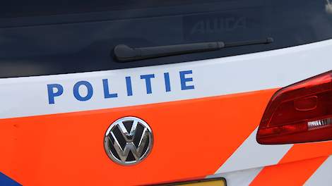 De Roosendaalse politie heeft vanochtend in een loods op een melkveebedrijf in Lepelstraat (nabij Bergen op Zoom) een drugslab aangetroffen. .