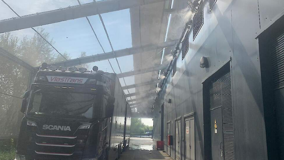 De wachtstraat bij Westfort in IJsselstein met verneveling en schaduwdak