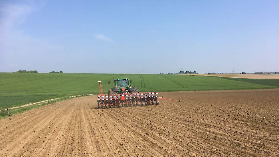 Voor 12 maatregelen om meer water vast te houden op landbouwpercelen kunnen agrariërs subsidie aanvragen.