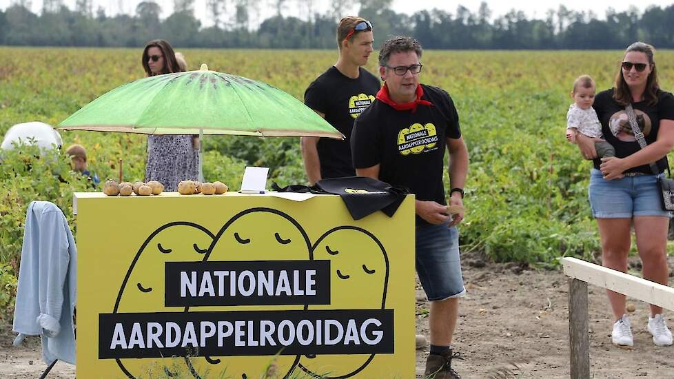 De Nationale Aardappelrooidag is een initiatief van de Nederlandse Aardappel Organisatie (NAO) en onderdeel van de Power to the Pieper campagne.