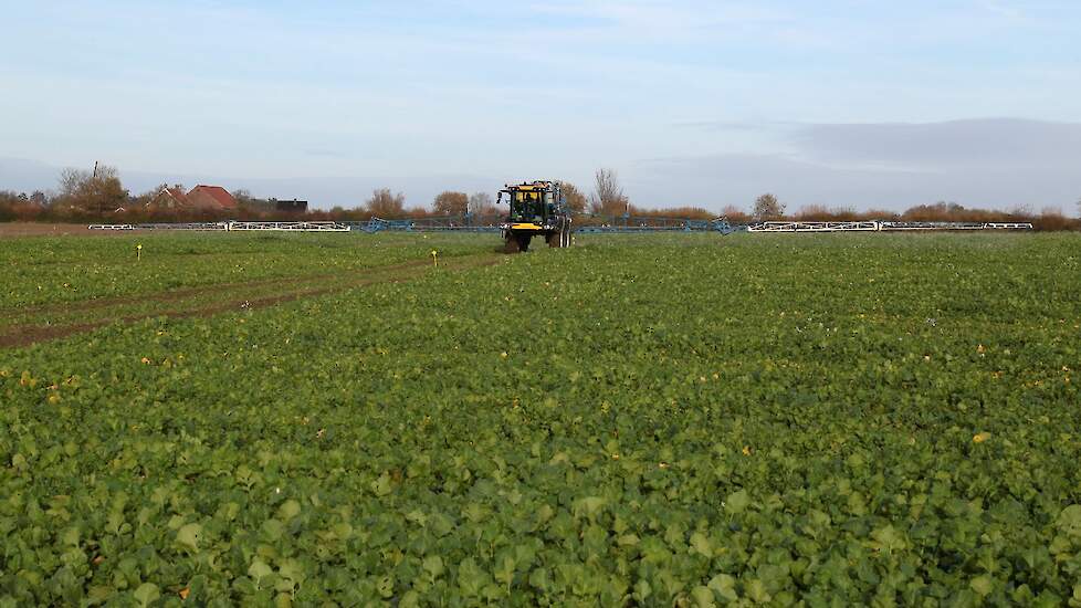 Een eerdere spuitdemo bij de Rusthoeve in Zeeland.