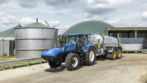 New Holland levert model T6.180 in twee varianten: met een dieselmotor en met een motor op methaangas. Ze verschillen in het inlaat-, motor- en uitlaatgedeelte. Voor het overige zijn de trekkers qua werking en bediening identiek.