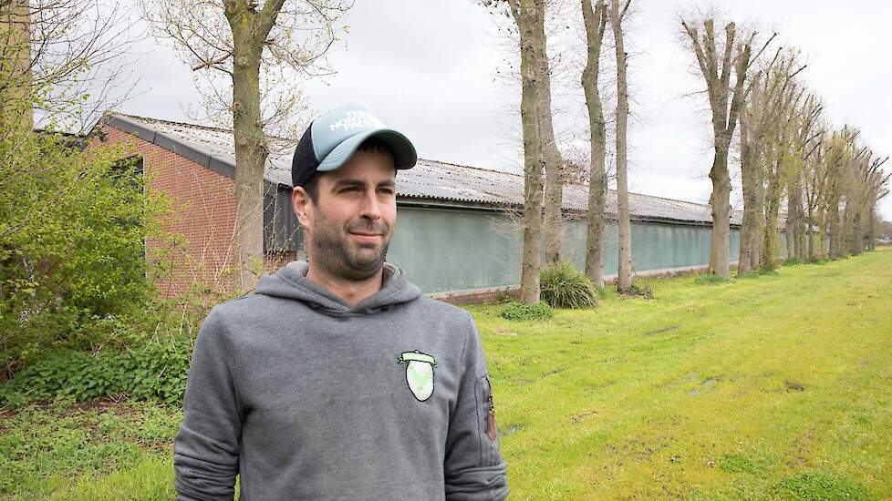 Leghennenhouder Tim van Gestel uit Diessen (NB) bouwt dit jaar een overdekte uitloop aan zijn etagestal.