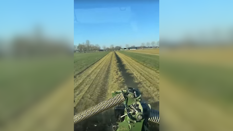 Grasmaaien over de vorst