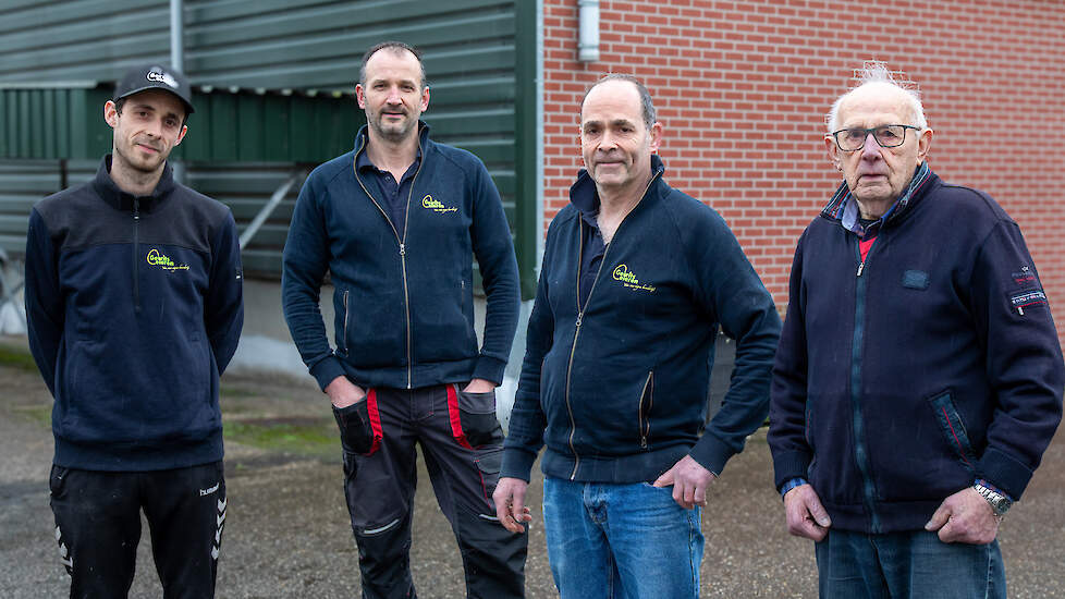 Koen Gerrits (31) neemt het stokje straks over van zijn vader Anton (58). Hij runt het bedrijf nu samen met zijn vader en oom Bas (50). Opa Gerrit (91) komt vrijwel iedere dag op het bedrijf.