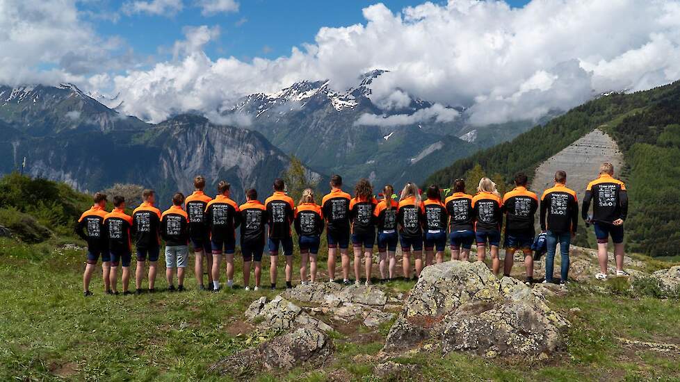 Ook het aantal jongeren dat meedoet stijgt. Bij BIG Challenge deden voor het tweede jaar drie teams van USRA, de studentenvereniging van Aeres Hogeschool in Dronten mee. Dinsdag is het maken van teamfoto’s vast programma onderdeel.