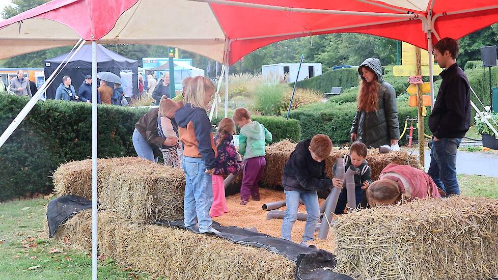 Voor de kinderen waren er veel speelfaciliteiten. De maisbak is altijd favoriet. Een dag vol plezier voor jong en oud.