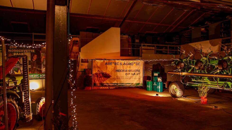 Bij Abemec, een van de partners van Land van Cuijk Boert Bewust, mochten de auto’s door de werkplaats rijden. „Wauw, hier kom je anders nooit. Wat geweldig”, was een van de vele reacties.