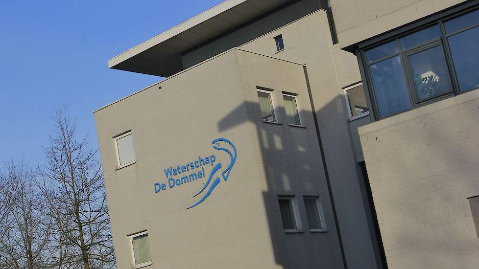 Proces-verbaal rundveebedrijf Oirschot wegens meermaals vervuild slootwater